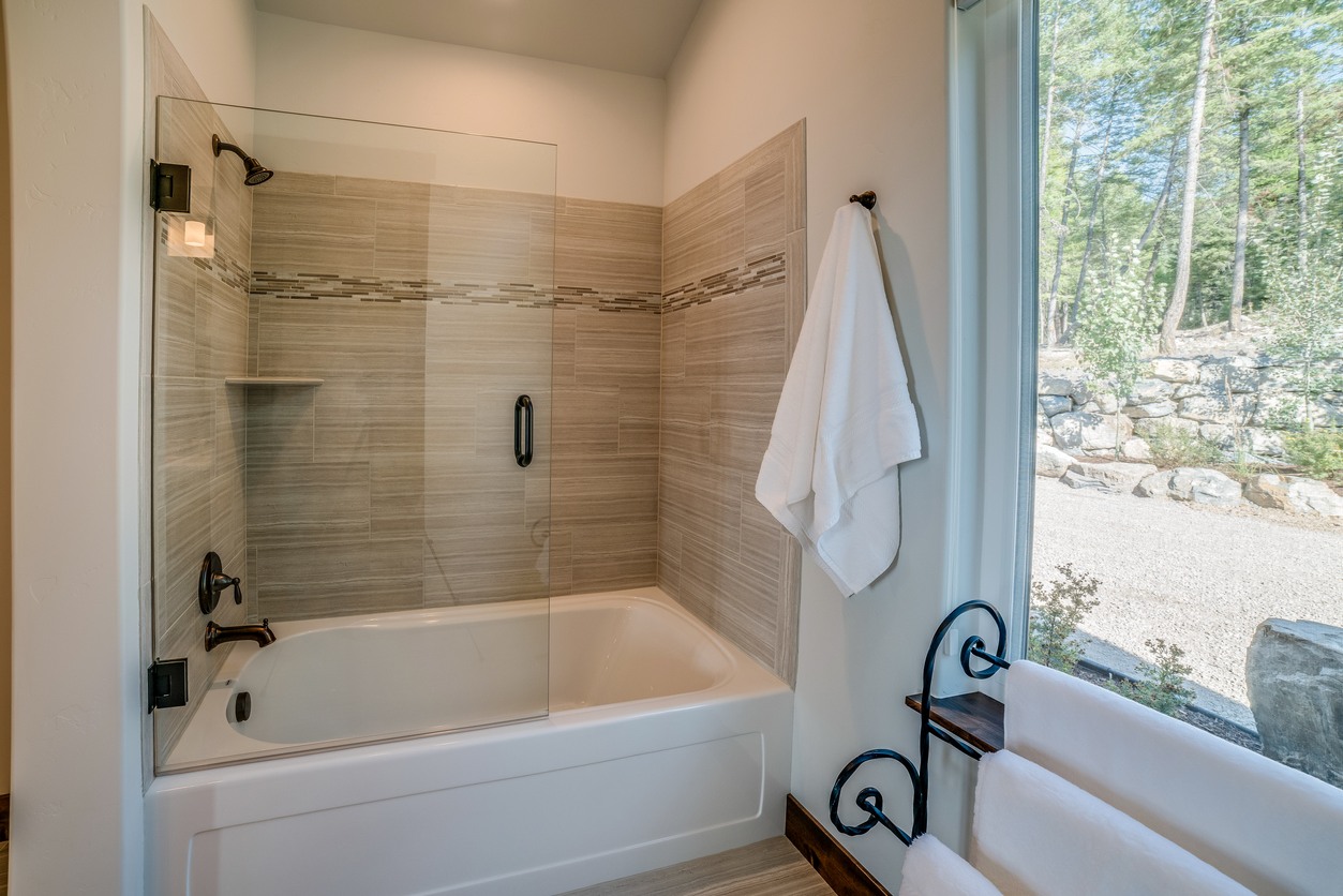 Shower & Tub Installation in Monterey
